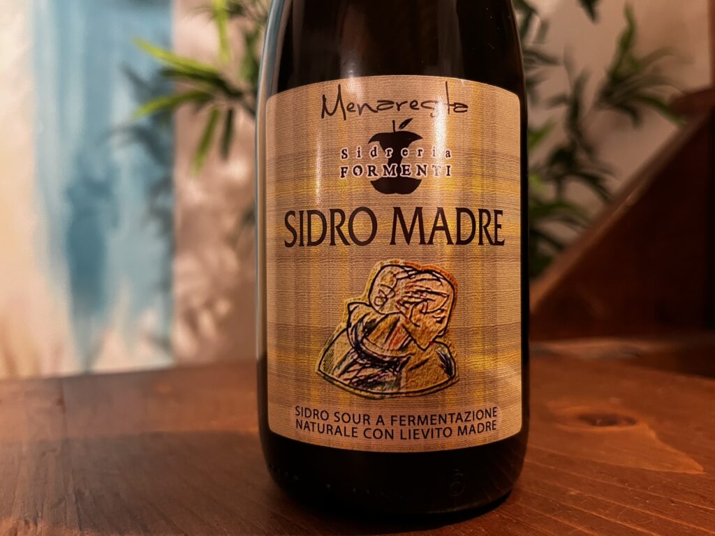 Sidreria Formenti - Sidro Madre - bottle front close up