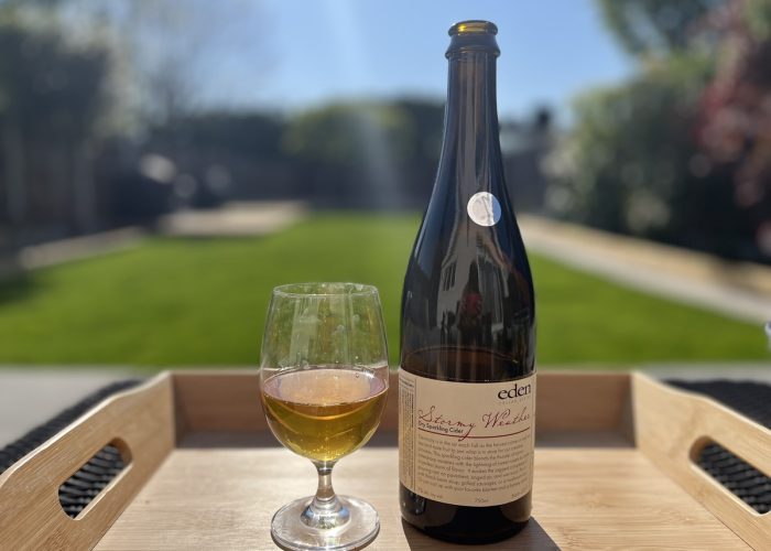 Eden – Stoarmy Weather – Cider in glass and bottle – featured image Eden - Stoarmy Weather - Cider in glass and bottle - featured image